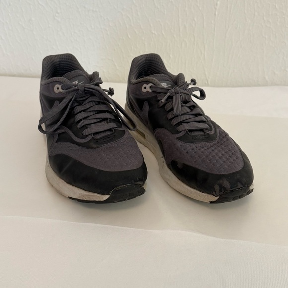 Nike Air Max 1 Ultra Essential in Black and Anthracite - Picture 11 of 11